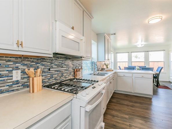 7205  Jurassic Drive , Arlington Texas 76002