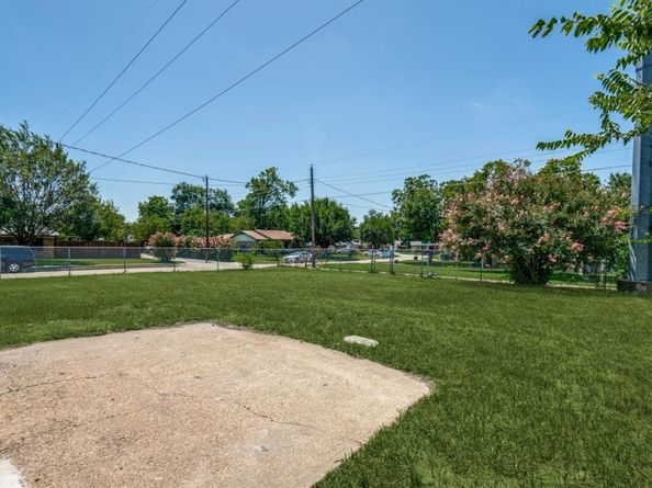 702  Sara Drive , Mesquite Texas 75149