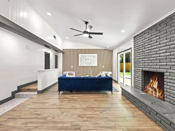 944  Timber Dell Lane , Dallas Texas 75232