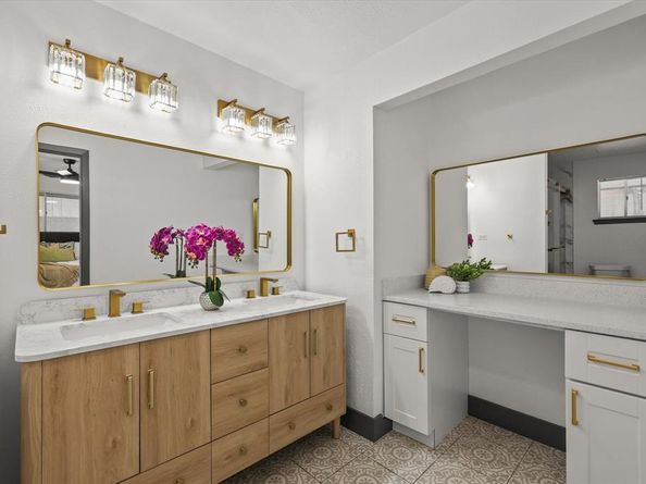 944  Timber Dell Lane , Dallas Texas 75232