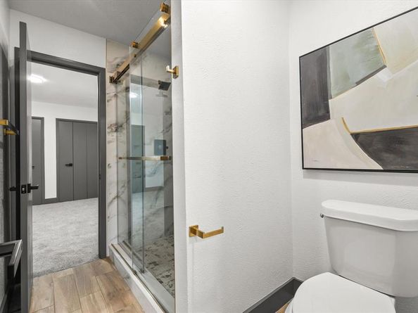 944  Timber Dell Lane , Dallas Texas 75232