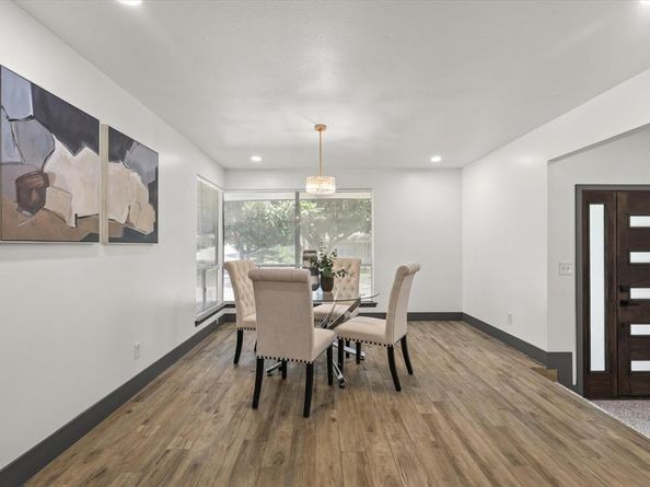 944  Timber Dell Lane , Dallas Texas 75232
