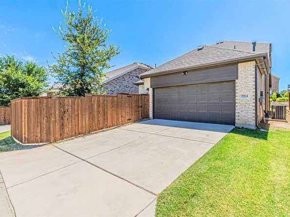 904  Utica Drive , McKinney Texas 75069