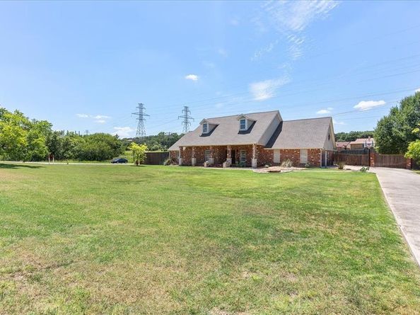 708  Canyon Creek Trail , Fort Worth Texas 76112