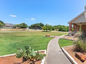 708  Canyon Creek Trail , Fort Worth Texas 76112