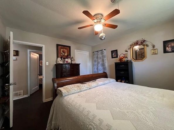 227  Halsey Street , Dallas Texas 75224