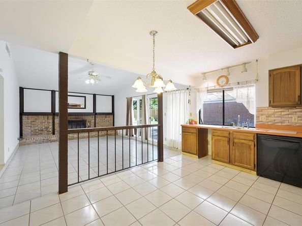 2707  Colonial Drive , Carrollton Texas 75007