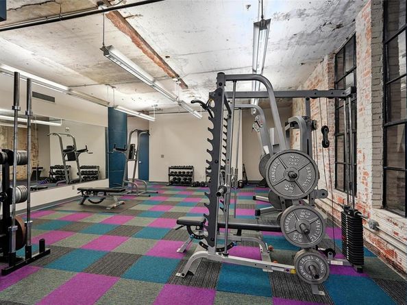 1122  Jackson Street  719, Dallas Texas 75202