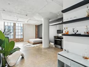 1122  Jackson Street  719, Dallas Texas 75202