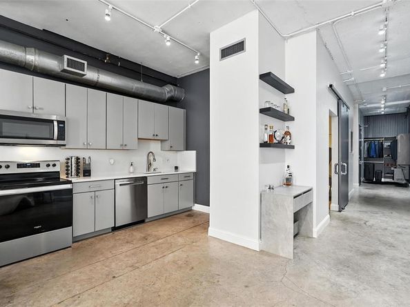 1122  Jackson Street  719, Dallas Texas 75202