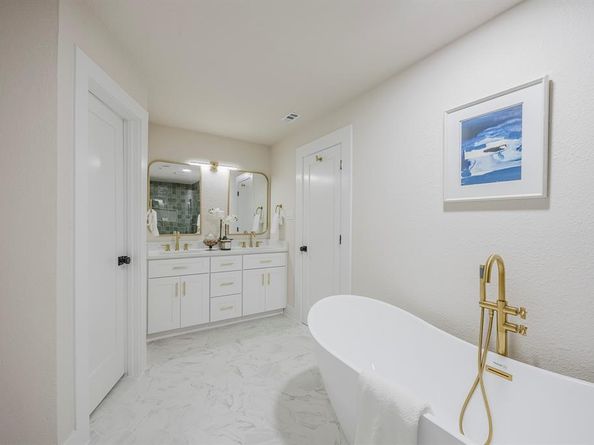 9332  Loma Vista Drive , Dallas Texas 75243