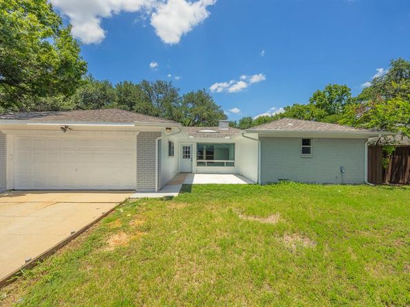 9332  Loma Vista Drive , Dallas Texas 75243