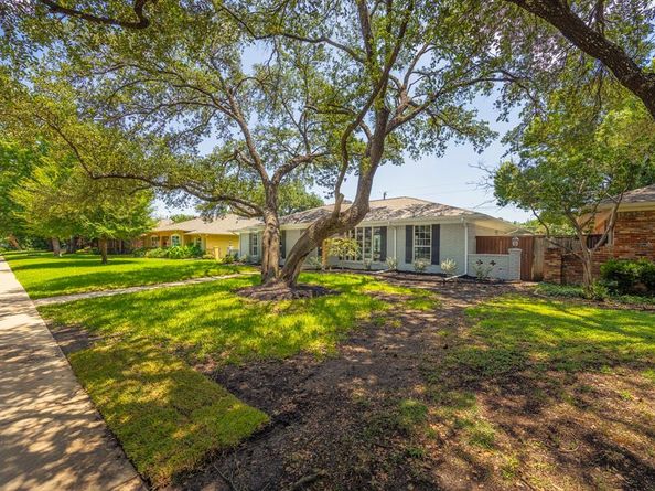 9332  Loma Vista Drive , Dallas Texas 75243