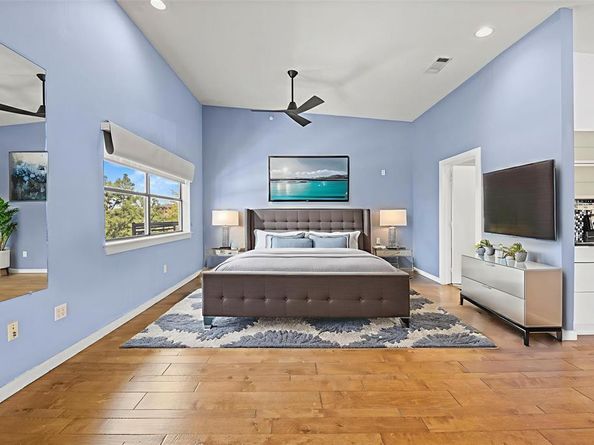 1111 S Akard Street  414, Dallas Texas 75215