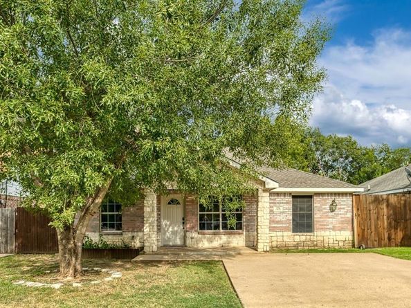 274 S St Augustine Drive , Dallas Texas 75217