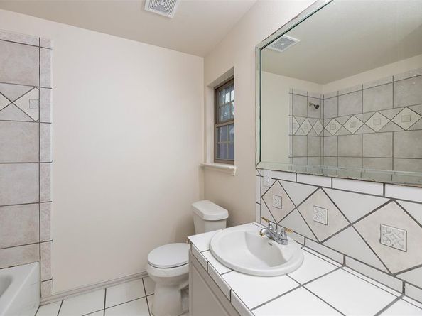 274 S St Augustine Drive , Dallas Texas 75217