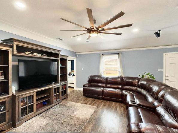 2715  Myopia Court , Dallas Texas 75253