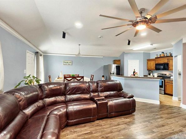 2715  Myopia Court , Dallas Texas 75253