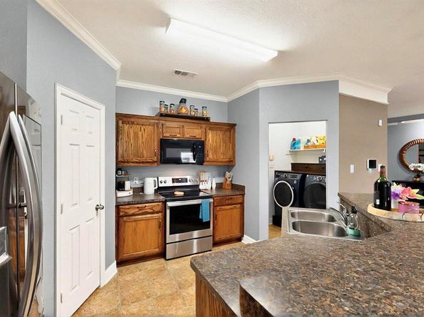 2715  Myopia Court , Dallas Texas 75253