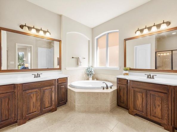 211  Crestbrook Drive , Rockwall Texas 75087