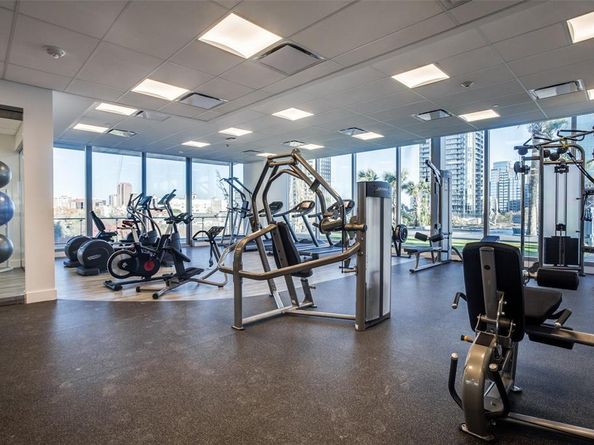 3130 N Harwood Street  903, Dallas Texas 75201