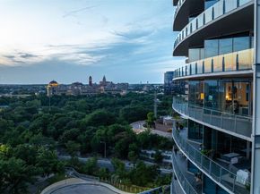 3130 N Harwood Street  903, Dallas Texas 75201