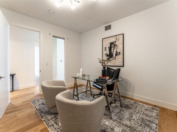 3130 N Harwood Street  903, Dallas Texas 75201