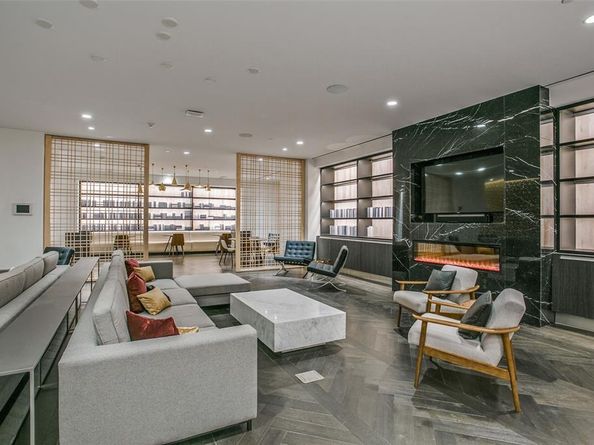 3130 N Harwood Street  903, Dallas Texas 75201