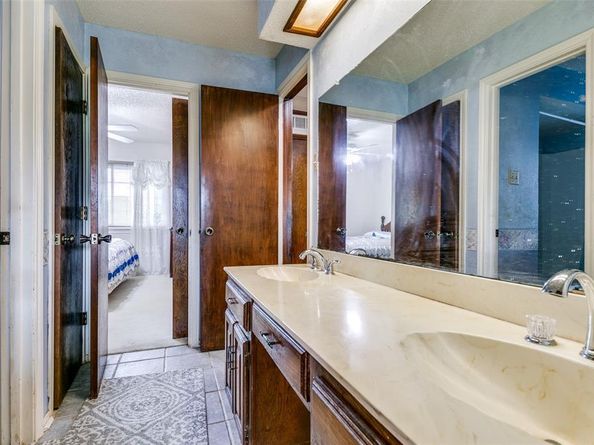 321  Kingsbridge Drive , Garland Texas 75040