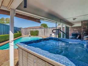 321  Kingsbridge Drive , Garland Texas 75040