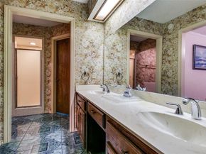 321  Kingsbridge Drive , Garland Texas 75040
