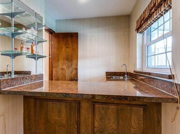 321  Kingsbridge Drive , Garland Texas 75040