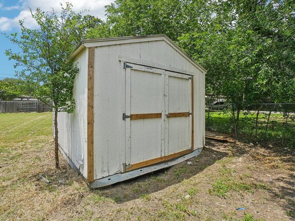 112  Gordon Drive , Azle Texas 76020