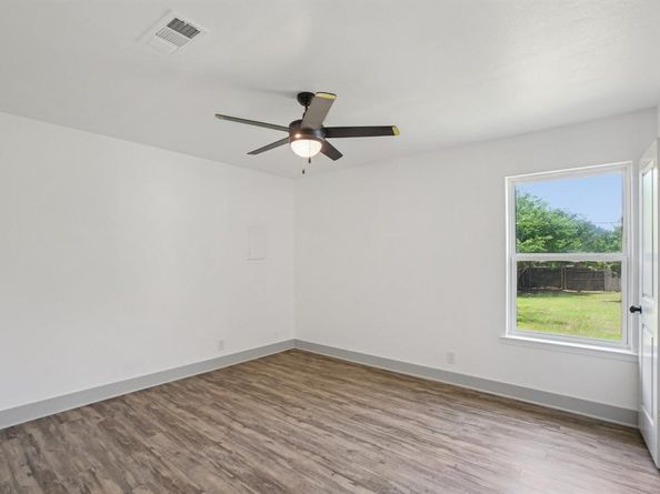 112  Gordon Drive , Azle Texas 76020