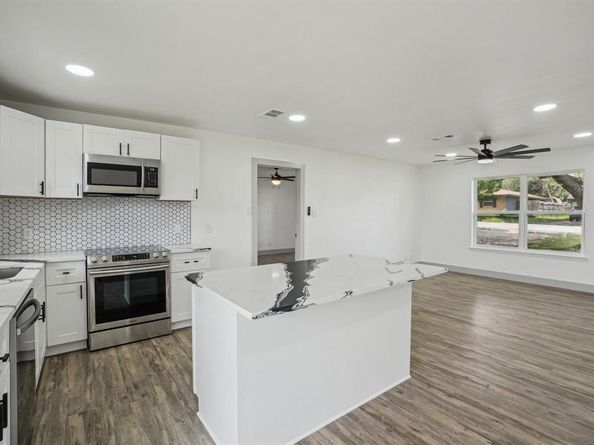 112  Gordon Drive , Azle Texas 76020