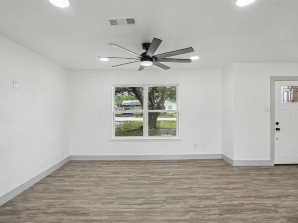 112  Gordon Drive , Azle Texas 76020
