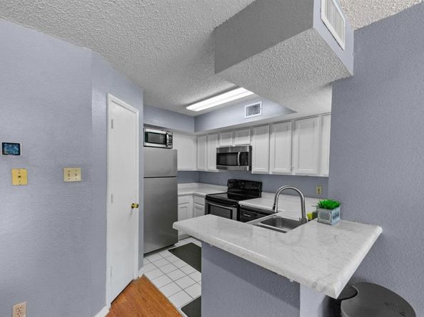 9815  Walnut Street  204, Dallas Texas 75243