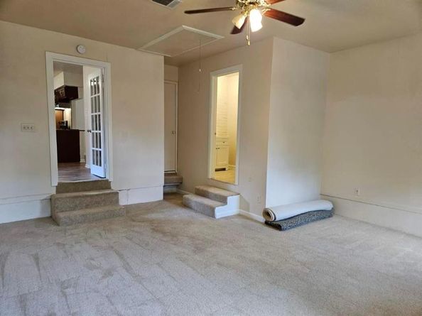 9610  Jennie Lee Lane , Dallas Texas 75227