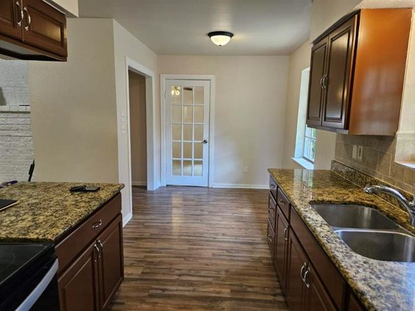9610  Jennie Lee Lane , Dallas Texas 75227