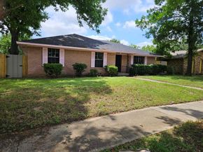 9610  Jennie Lee Lane , Dallas Texas 75227