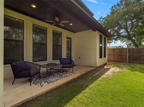 2027  Shaw Street , Dallas Texas 75212