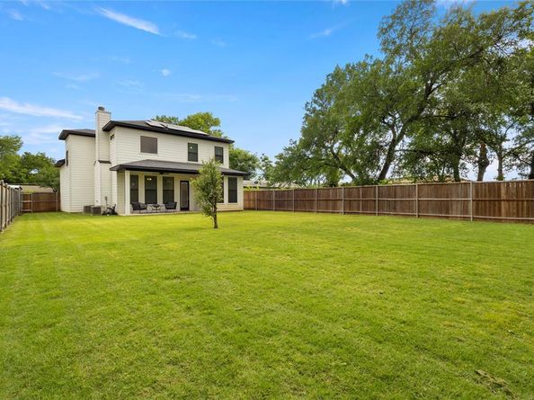 2027  Shaw Street , Dallas Texas 75212