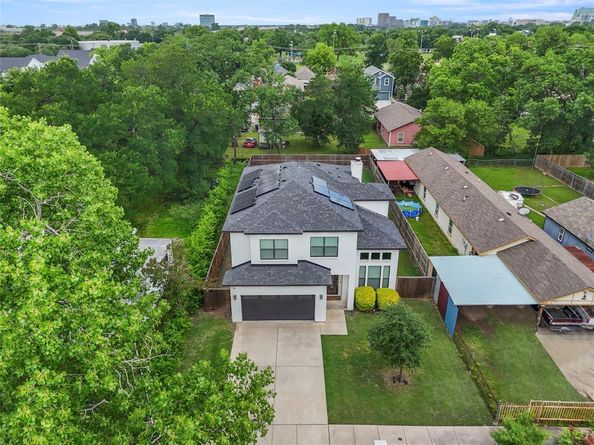 2027  Shaw Street , Dallas Texas 75212