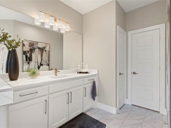 2027  Shaw Street , Dallas Texas 75212