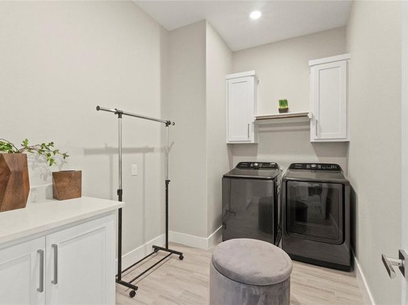 2027  Shaw Street , Dallas Texas 75212