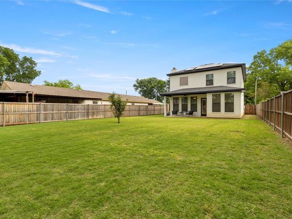 2027  Shaw Street , Dallas Texas 75212