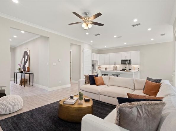 2027  Shaw Street , Dallas Texas 75212