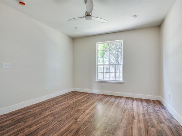 3322  Collins Boulevard , Garland Texas 75044