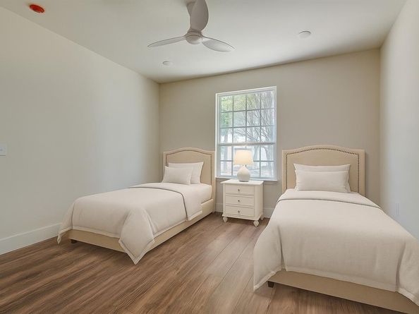 3322  Collins Boulevard , Garland Texas 75044