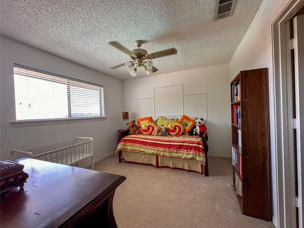 2822  Colleen Drive , Garland Texas 75043